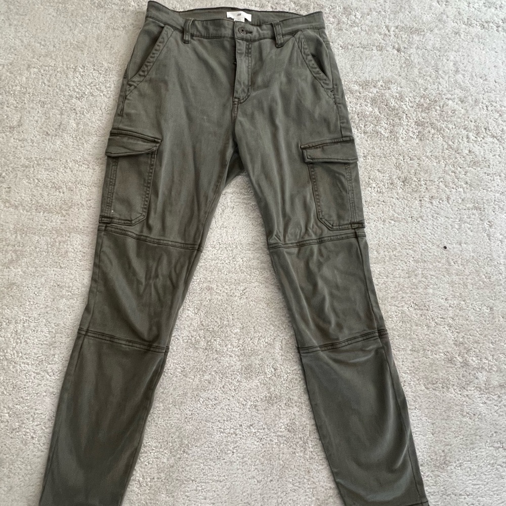 Green fitted cargo pants